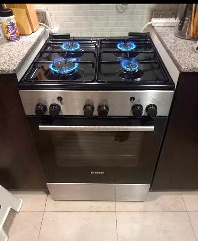 Bosch gas cooker 60 cm neat and clean perfect working