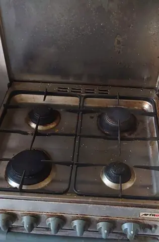 Afra 4-Burner Gas Cooker with Oven
