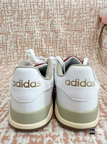 Adidas Neo Entrap size 41.5 Red and White - Fixed Price 100 AED