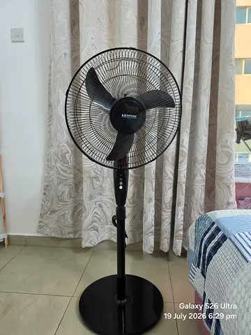 Black pedestal/standing fan in good working condition