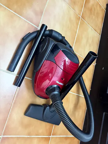 Geepas Canister Vacuum Cleaner in Maroon
