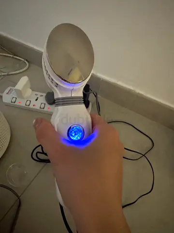 Face cooling warming massager