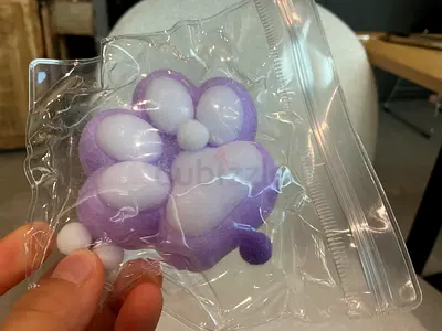 Cute purple paw squishy!