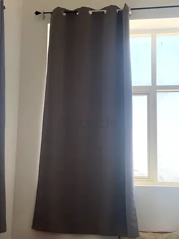 6 Grey blackout curtain - good condition - homebox curtains - 6