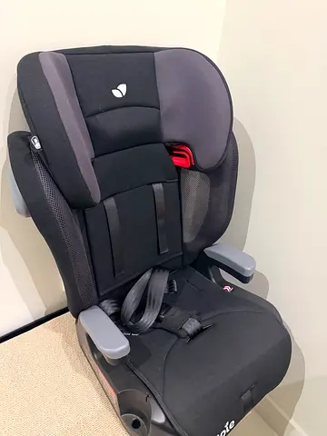 Joie child car seat / booster - good used condition