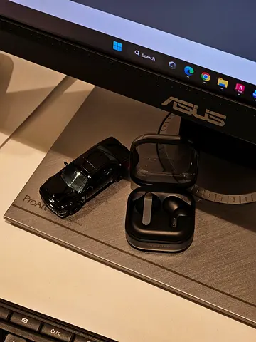 Galaxy Buds4pro og from samsung showroom with invoice and warranty