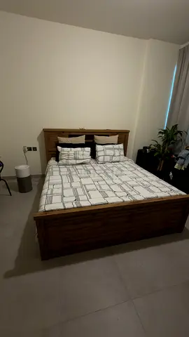 Colton King Bed