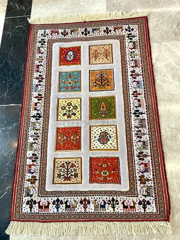 Handmade Persian-style Wool Kilim with Geometric Panels - 125*80
