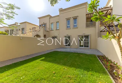 Renovated | Private Garden | Ready
