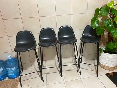 Set of 4 Black Metal Bar Stools with Molded Seats