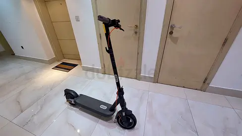 Xiaomi Electric Scooter 5 Pro - Excellent condition - Low usage