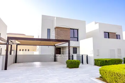 √Landscaped Garden | VACANT | Near Amenities√