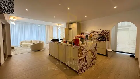 A villa with a price including electricity, water and air conditioning fees on the main street, ready to move in, with a special discount for cash in