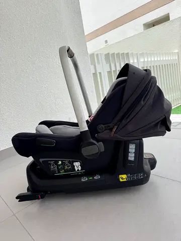Nuna Pipa Infant Car Seat with Isofix Base