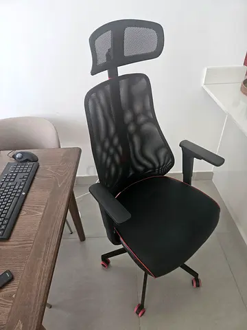 Ergonomic Mesh Gaming Chair with Headrest - Good Condition