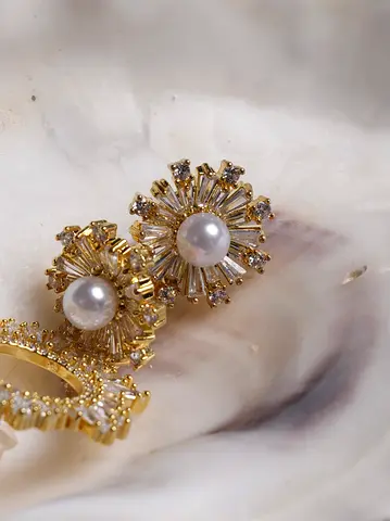 Earrings stainless steel golden sun flower zirconia new