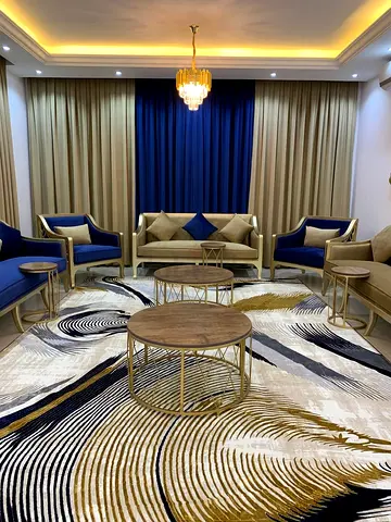 Modern Living Room Rug with Abstract Gold Navy Design اثاث مجلس للبيع