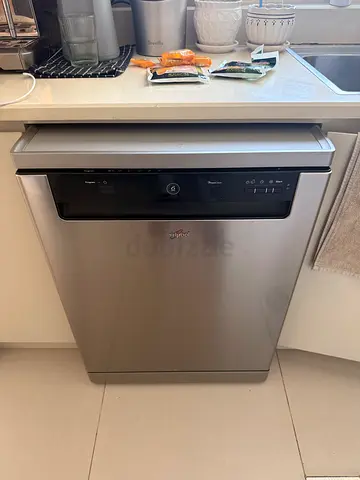 Dishwasher (Whirlpool) FOR SALE. Dubai Hills Estate