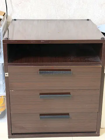 2-Piece Brown Bedside Tables with Black Handles