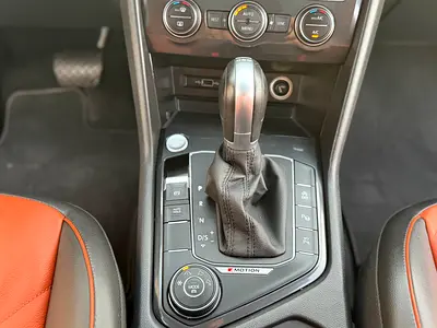 2018 Volkswagen TIGUAN thumbnail 11