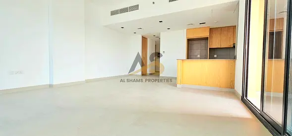 Luxury 3 Bedroom with terrace Gym Pool Parking is free