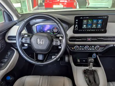 صورة 10 لـ 2023 Honda ZR-V