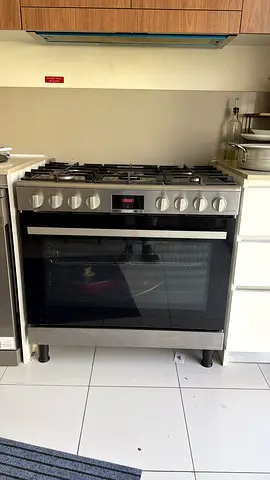 Bosch new model full gas cooker like new perfect working 90/60cm