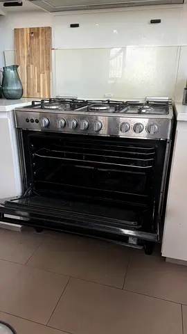 Stainless Steel 5-Burner Gas Cooker with Oven - Good Working Condition
