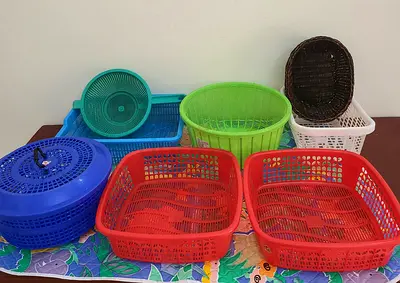Assorted plastic baskets and trays Fruits,Vegetables - set of 8, good used condition