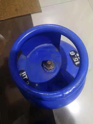 Gas Cylinder adnoc 15 kg urgent sale