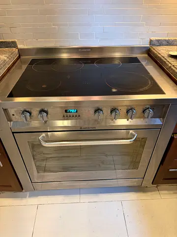 Stainless Steel Electric Ceramic Hob with Built-in Oven - Good Condition