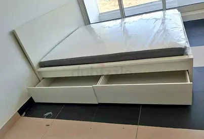 Ikea malam bed with ikea mattress Queen size 160x200cm bed