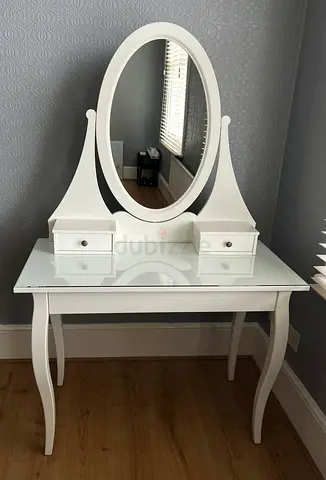White Dressing Table with Oval Mirror and Drawers and chair
