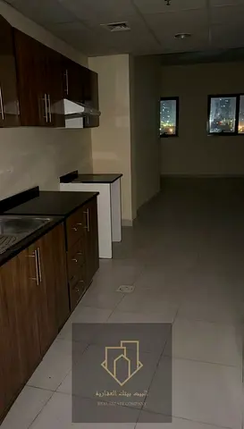 studio for sale _ Built-in Wardrobes _ Private Parking