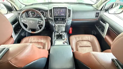 صورة مصغرة 10 لـ 2017 Toyota LAND CRUISER