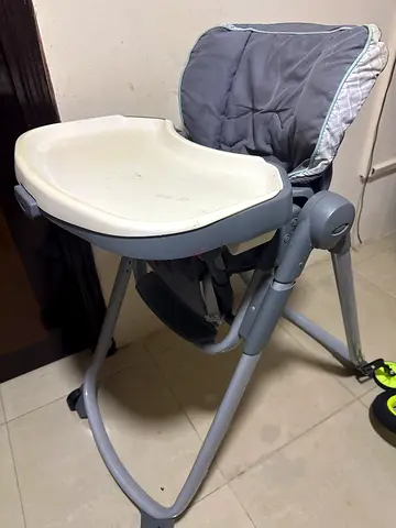 Used baby high chair with tray - good condition