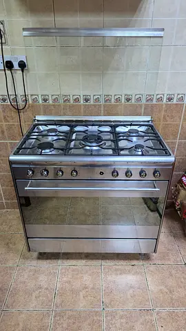 Stainless Steel 5-Burner Gas Range with Oven - Smeg