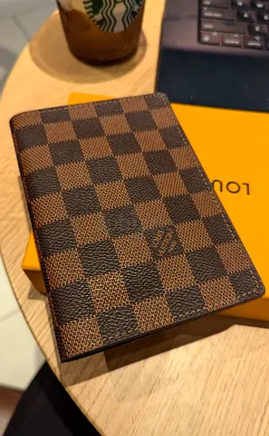 Louis Vuitton Passport Cover – Damier Ebene – Excellent Condition