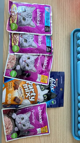 Cat food for give away
