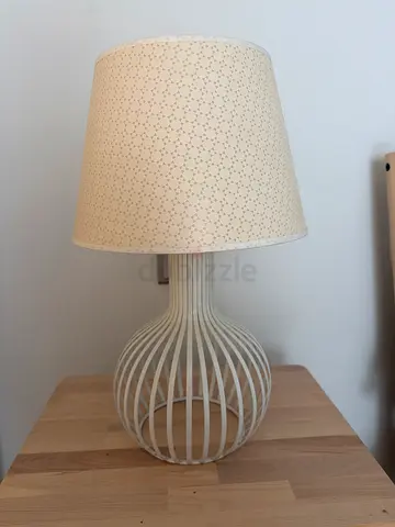 Table lamp