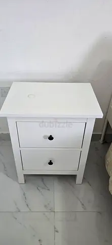 2 White 2-drawers side bed - Storage Unit - Good Condition