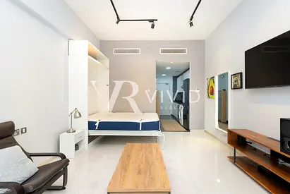 Large Studio | Upgraded | Furnished