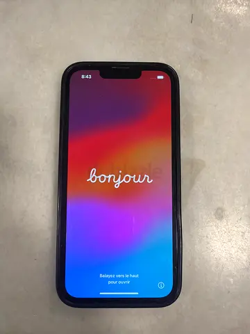 iPhone 13 Black) - Good Condition with Case