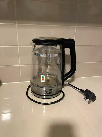 Black+Decker Glass Electric Kettle - 1.7L