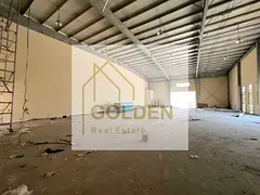 A 450 kW warehouse with standard specifications is available for rent on a main street in the heart