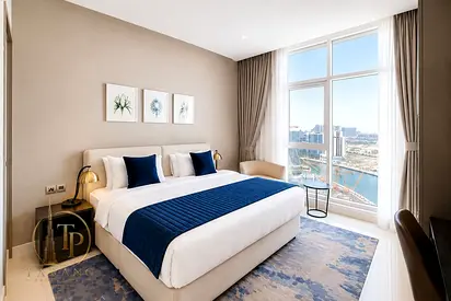 Upgraded | Fully Furnished | Walk to Metro