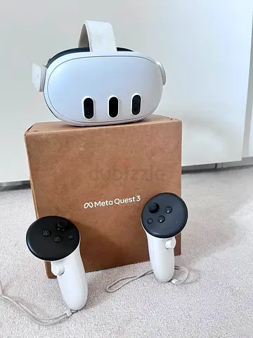 Meta Quest 3 VR Headset with Controllers - White (Good Condition)