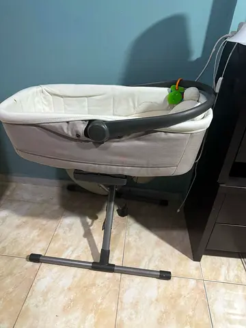 Bedside Bassinet / Co-sleeper in good condition with own stand