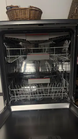 Bosch Series 4, Free-Standing Dishwasher 60 cm, 14 place settings, Home Connect Remote Monitoring an