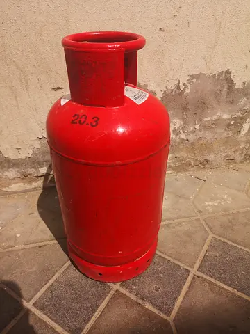 Gas Cylinder 22kg big urgent sale ajman